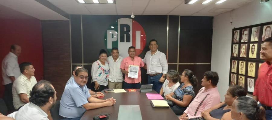 Ser líderes comprometidos, pide Dagoberto Lara a nuevos dirigentes municipales