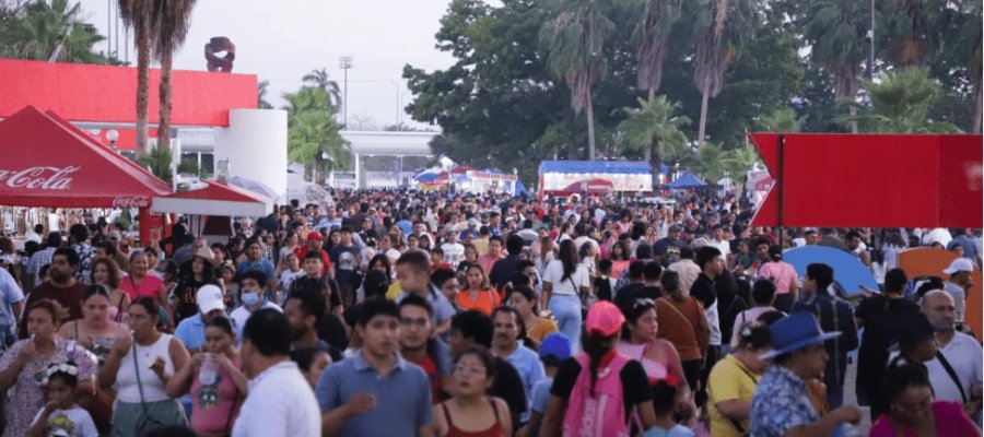 Abarrotan tabasqueños la Feria