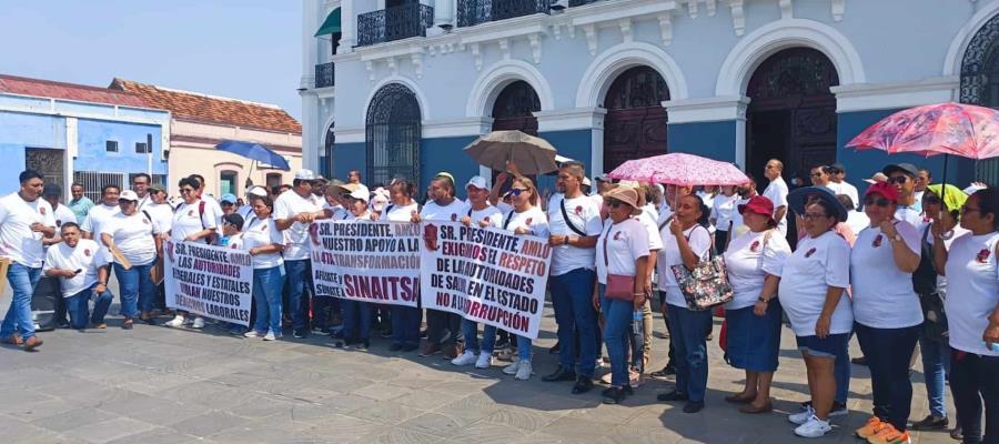 Agremiados al SINAITSA protestan en Palacio de Gobierno; exigen respeto a derechos laborales 