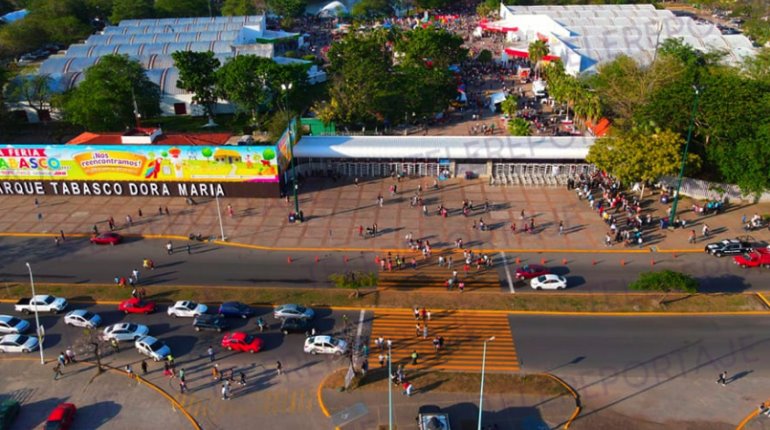 Hasta 200 pesos cobran taxistas a la Feria Tabasco