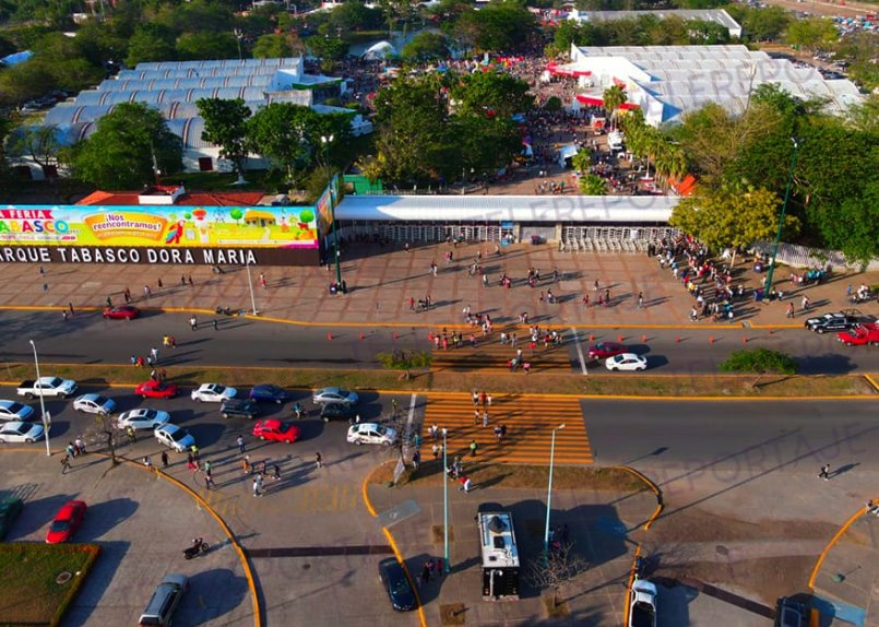 Hasta 200 pesos cobran taxistas a la Feria Tabasco