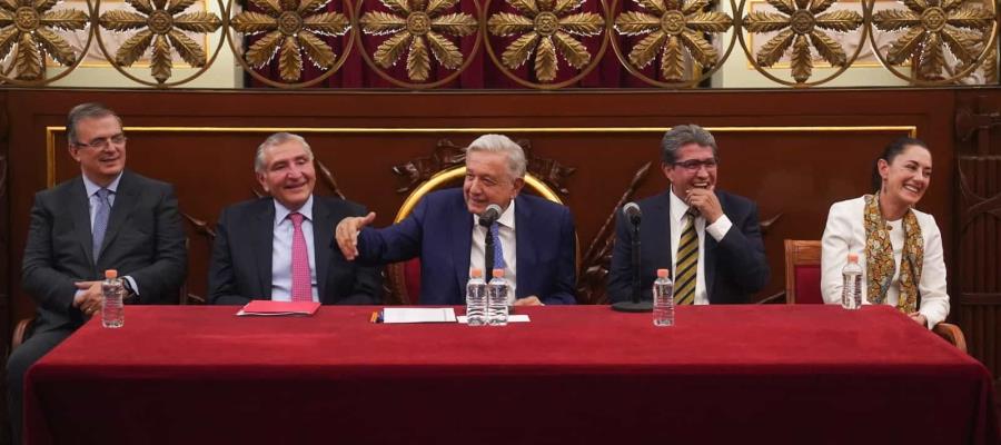 AMLO llamó a ´corcholatas´ a la unidad para que encuesta sea "creíble y aceptada": Monreal