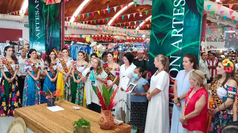 Entrega IFAT distintivo excelencia artesanal en la Feria Tabasco