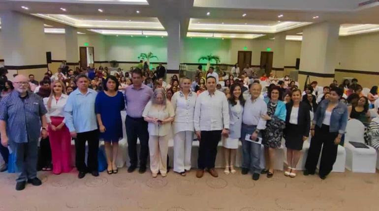 Educación es un elemento imprescindible para el desarrollo: Del Rivero al inaugurar Congreso de Innovación