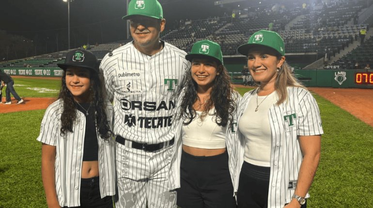 Se retira el pitcher Juan Salvador Delgadillo tras casi dos décadas en el beisbol profesional