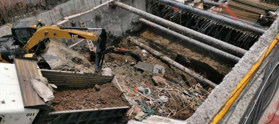 Derrumbe en construcción de la CDMX deja 3 heridos y un detenido