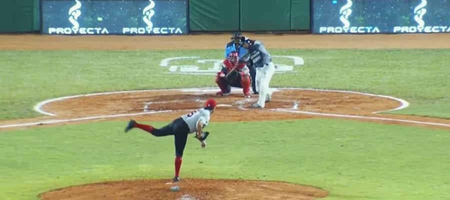 Piratas le hace la maldad a Olmecas y le pega en el primero de la serie 4 a 3