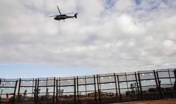 Refuerza Texas su frontera para evitar entrada de migrantes previo al fin del Título 42