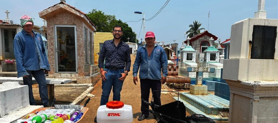 Panteones de Centro listos para recibir a visitantes el Día de las Madres