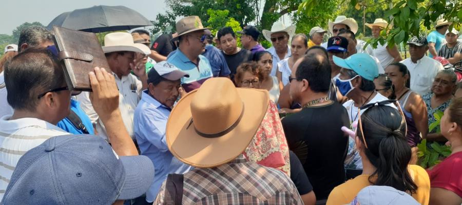 Comunidades de la zona de La Isla amagan con cerrar la Villahermosa – Cárdenas por falta de agua