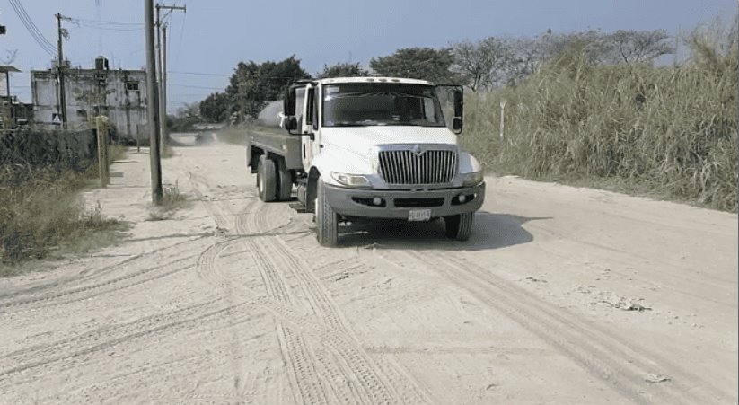 CEAS vende primera pipa de agua tratada a planta de Cemex en Cárdenas