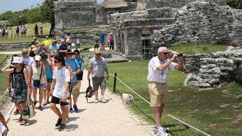 Dejan turistas en marzo 2 mil 712 mdd en México