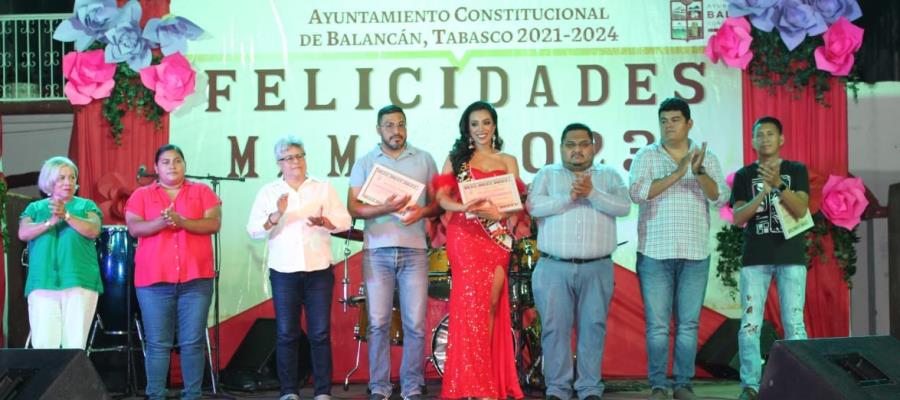 Balancán reconoce a su embajadora por papel en la Feria Tabasco