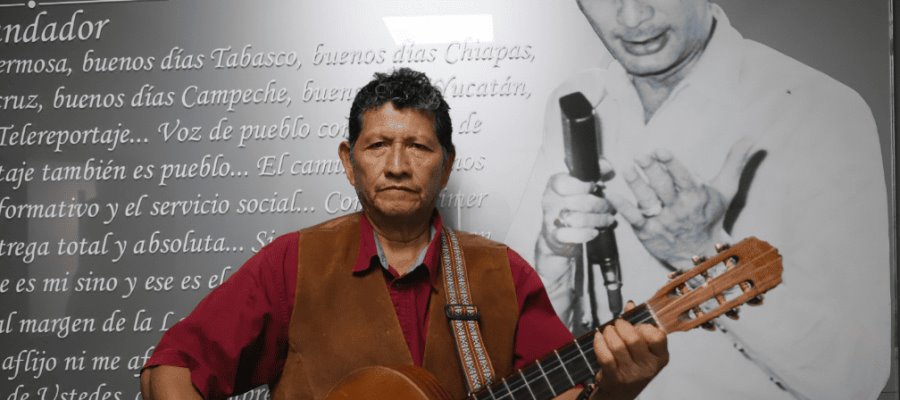 Macuspanense homenajea a AMLO con corridos y le seguirá componiendo, asegura