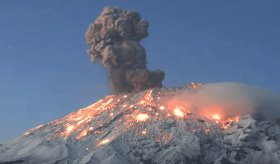 Explosión del volcán Popocatépetl deja daños en viviendas de Puebla