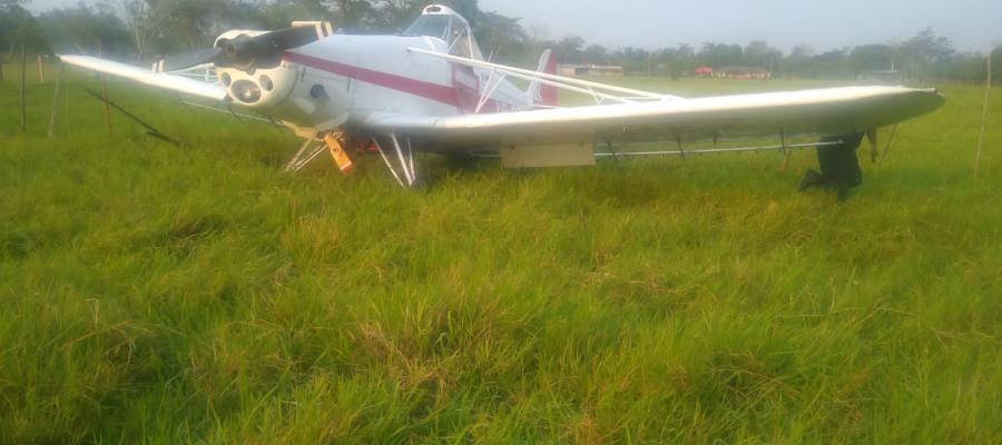 ¡Aterrizaje de emergencia en Jalapa! Avioneta se queda en potrero tras presentar falla