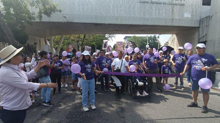 Caminan contra el lupus, urgen medicamentos y especialistas para atender la enfermedad