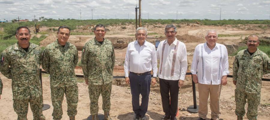 Supervisa AMLO avances de la oficina nacional de aduanas