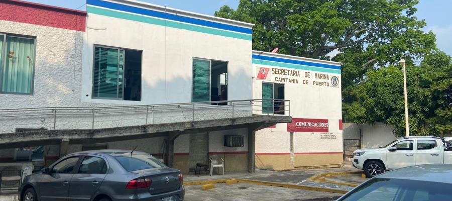 Viajan, esperan y no son atendidos; falta de energía aún afecta a dependencias en Villahermosa