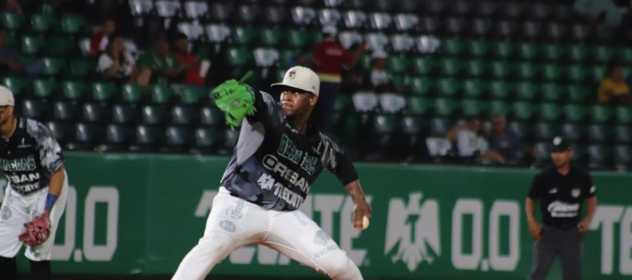 Olmecas blanquea a Pericos y empata a la serie en el Centenario de la mano de Jesse Castillo y Yoennis Yera