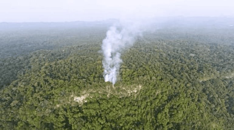 IPCET aclara que fumarolas en cerro de Macuspana es incendio forestal y ya se atiende