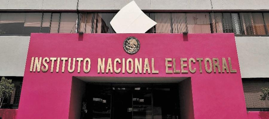 Apegarse a la ley para elecciones libres, pide INE a AMLO y funcionarios