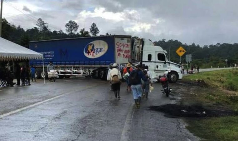 Campesinos se enfrentan a balazos con policías en Chiapas, para evitar detención de líderes comunitarios