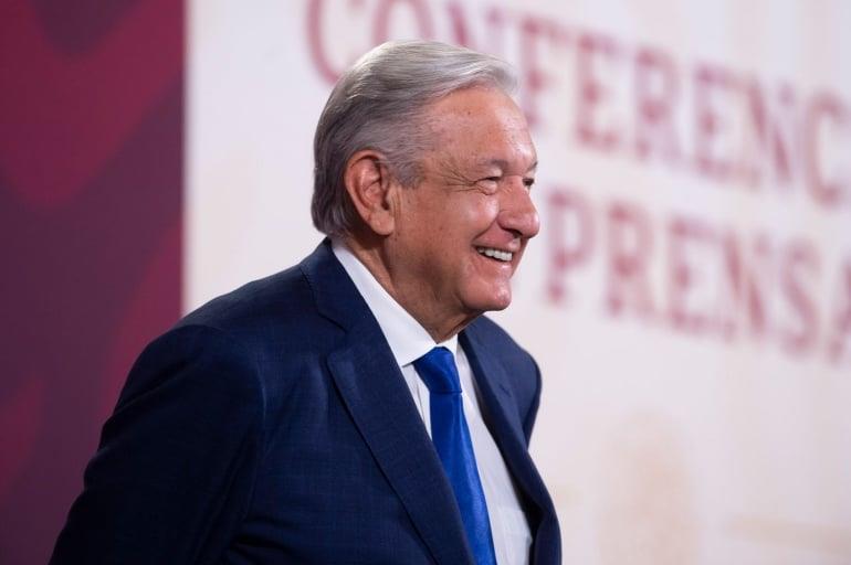 "Es un timbre de orgullo" que me declaren persona non grata en Perú: Obrador  