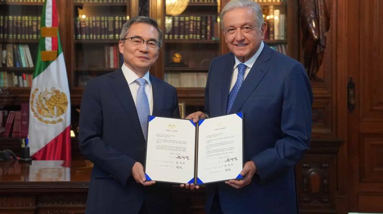 Recibe AMLO cartas credenciales de 7 embajadores extranjeros