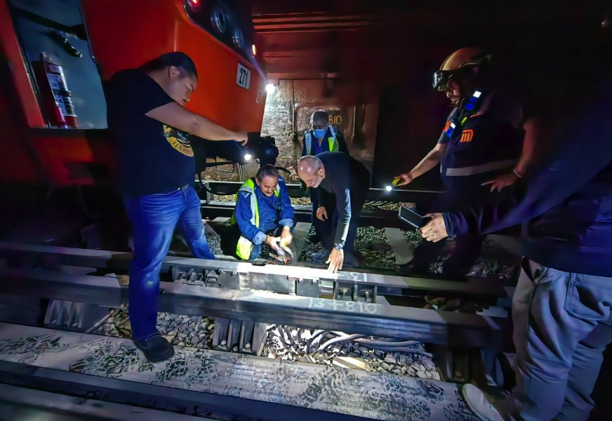 ¡Una vez más! Corto circuito provoca desalojo de usuarios en la Línea 3 del Metro