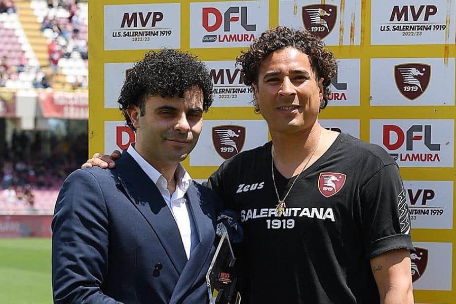 "Memo" Ochoa es premiado como MVP de la temporada con el Salernitana