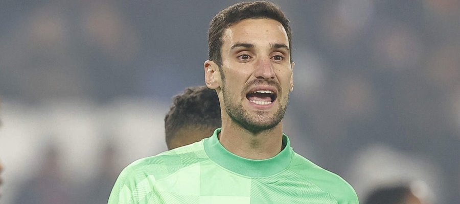 Portero del PSG, Sergio Rico se cae de caballo y lo reportan grave