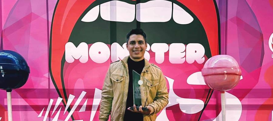 Gana el tabasqueño Domingo Quintero en los Monster Music Awards