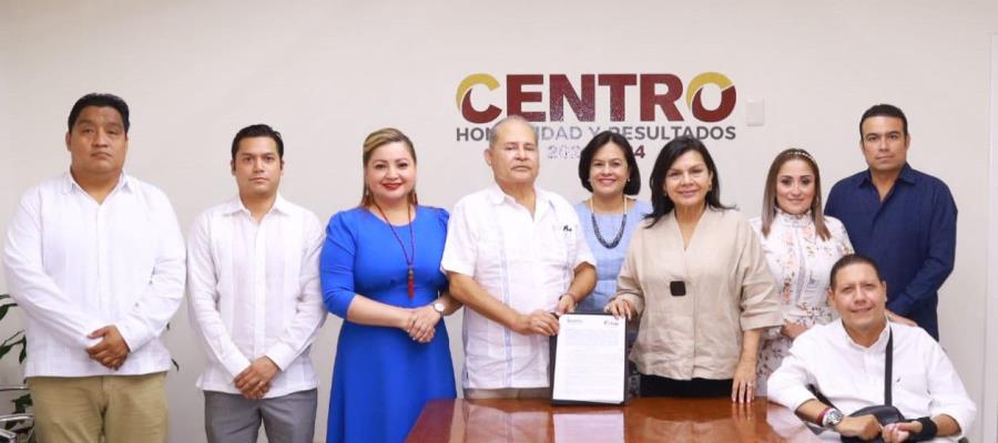 Firma Centro convenio con ITAIP para garantizar transparencia