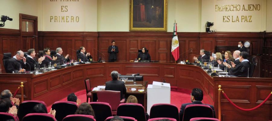 Propone ministro que SCJN investigue presunto plagio de Yasmín Esquivel