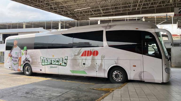 Filtran imagen del nuevo autobús de Olmecas de Tabasco; destaca foto de Alberto Carreón y Francisco Lugo