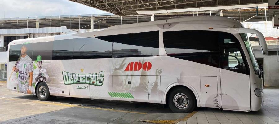 Filtran imagen del nuevo autobús de Olmecas de Tabasco; destaca foto de Alberto Carreón y Francisco Lugo