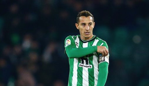 Guardado habría renovado un año más con Betis