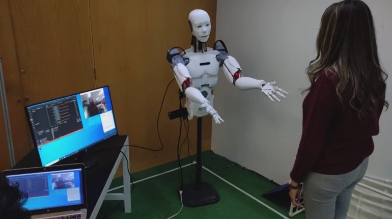 Construyen egresados del Politécnico robot para terapia de autismo infantil