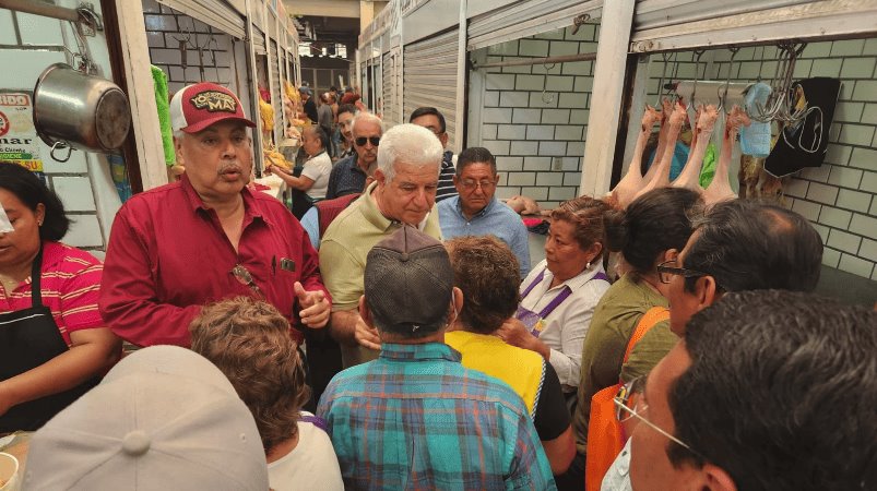 Ahora reparten propaganda de Sheinbaum y May en el Pino Suárez