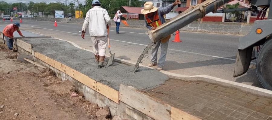 Realizan mil 320 metros de banquetas y guarniciones en la Villahermosa –Teapa