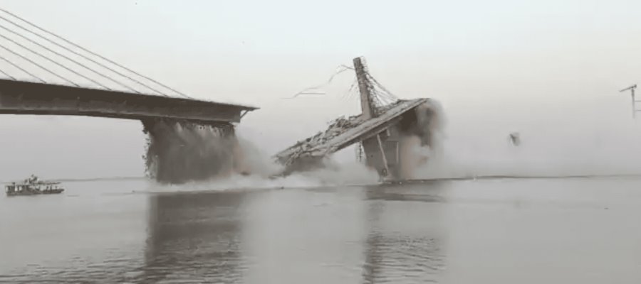 Puente en construcción colapsa, por segunda vez, en India