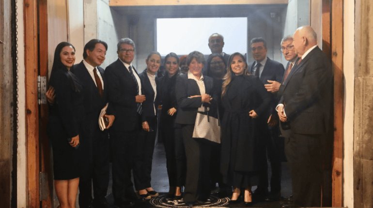 Encabeza AMLO cónclave de corcholatas morenistas en CDMX