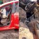 Lanzan explosivo contra auto de director de primaria en Jalpa 