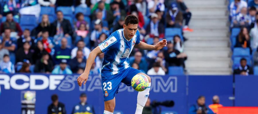 Mexicano César Montes llegaría al Mallorca para reencontrarse con Javier Aguirre