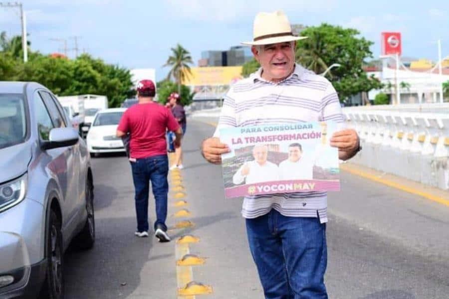 Se deslinda Javier May de panfletos y promocionales que se reparten con su nombre en Tabasco