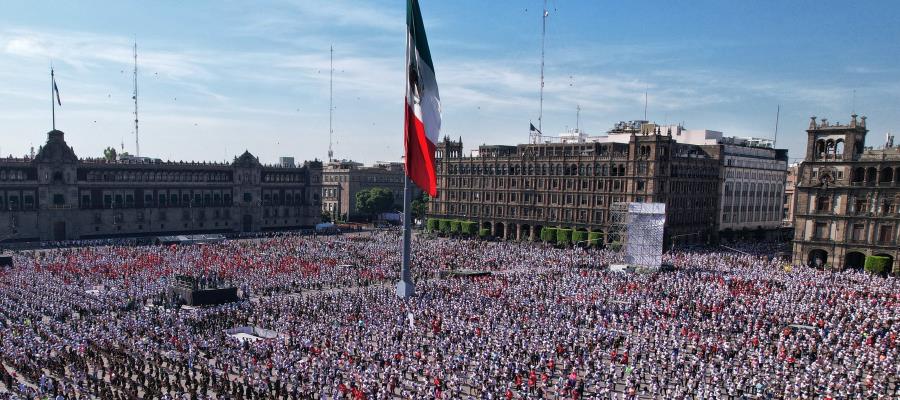 Rompe récord CDMX con 30 mil participantes en Clase Masiva de Box en el Zócalo