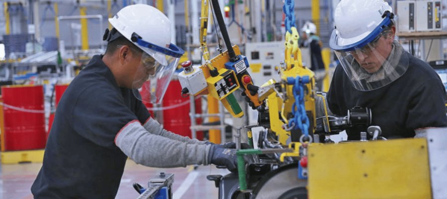 Cae de manera histórica empleo de la industria manufacturera en México