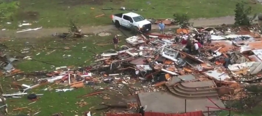 Tornado en Texas deja al menos 4 muertos