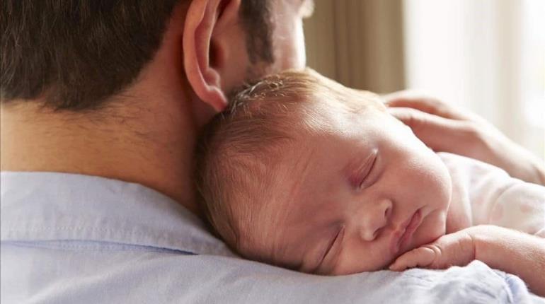 INE aprueba dar 90 días de permiso de paternidad a personal 